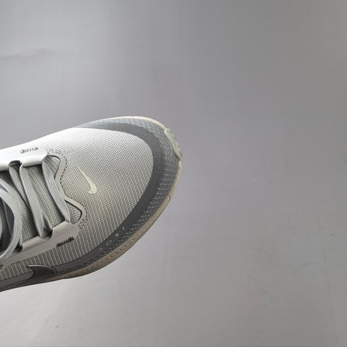 Nike Vomero 18 GTX Men's Road Running Shoes