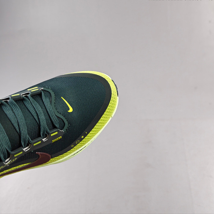 Nike Vomero 18 GTX Men's Road Running Shoes