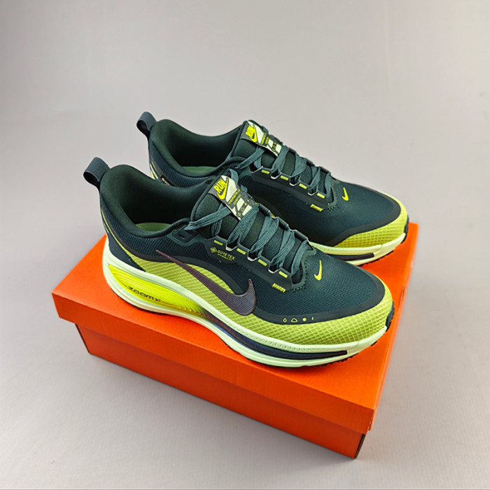 Nike Vomero 18 GTX Men's Road Running Shoes