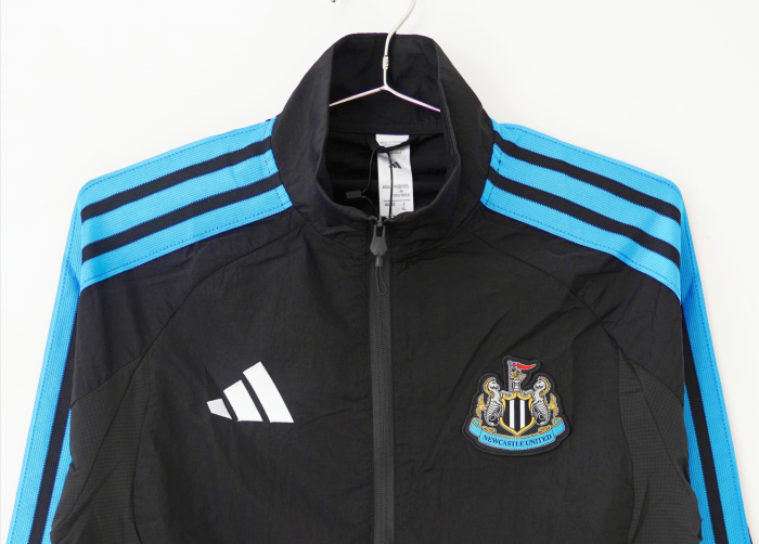 Newcastle United Training Windbreaker 2026
