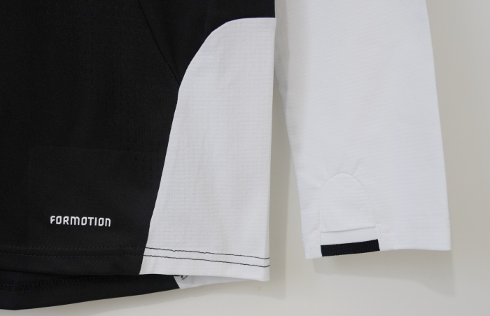 Liverpool Player Version Quarter-Zip Training Top 2026