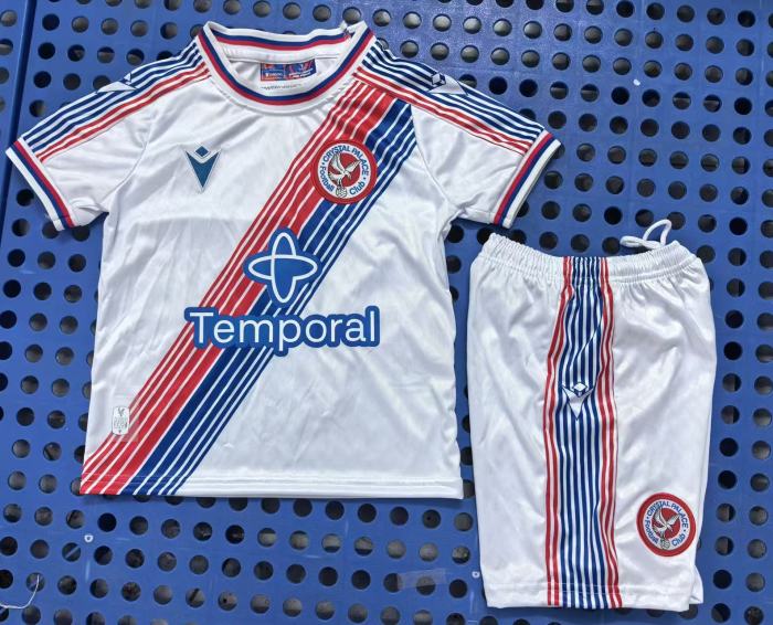 Crystal Palace Eagle Sash Home Kids Suit 26/27